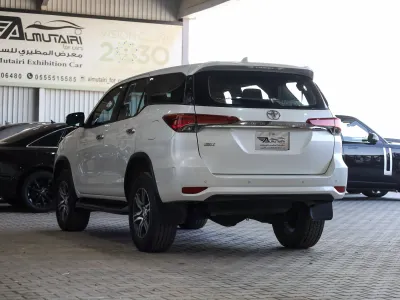 2017 تويوتا فورشنر