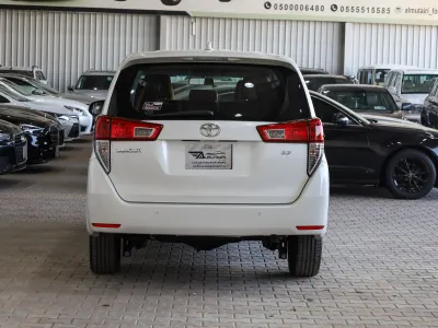 2017 تويوتا ان نوفا