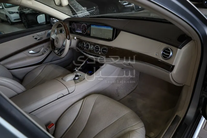 2017 مرسيدس - بنز إس 400