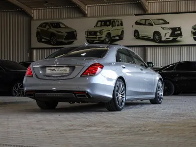 2017 مرسيدس - بنز إس 400