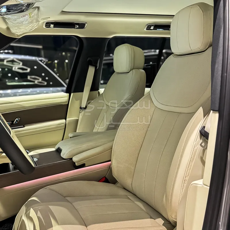 2025 لاند روفر رينج روفر اتش اس اي