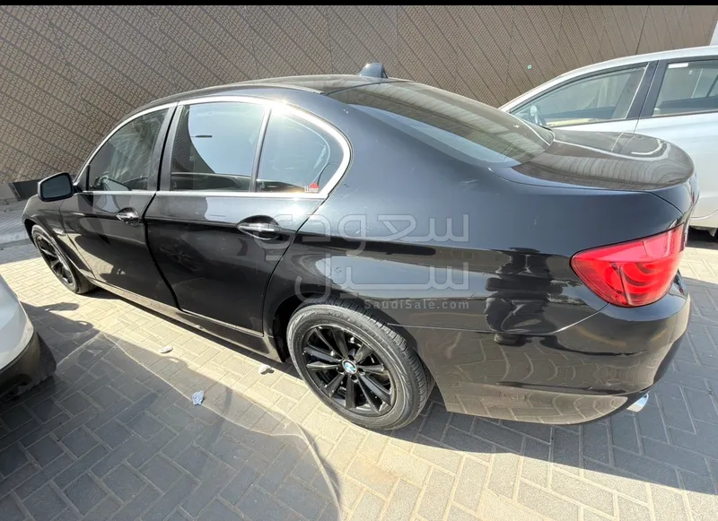 2012 بي ام دبليو الفئة الخامسة 523 أي