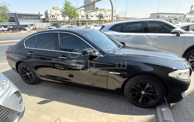 2012 بي ام دبليو الفئة الخامسة 523 أي