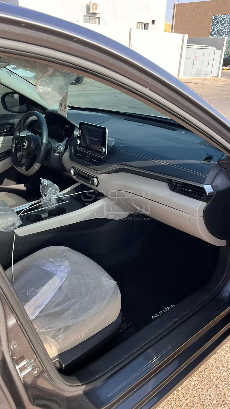 2024 نيسان التيما