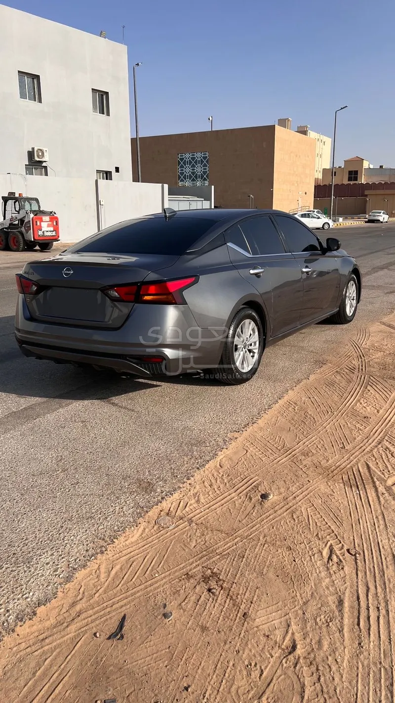 2024 نيسان التيما