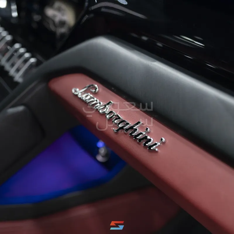 2021 لمبرجيني اوروس