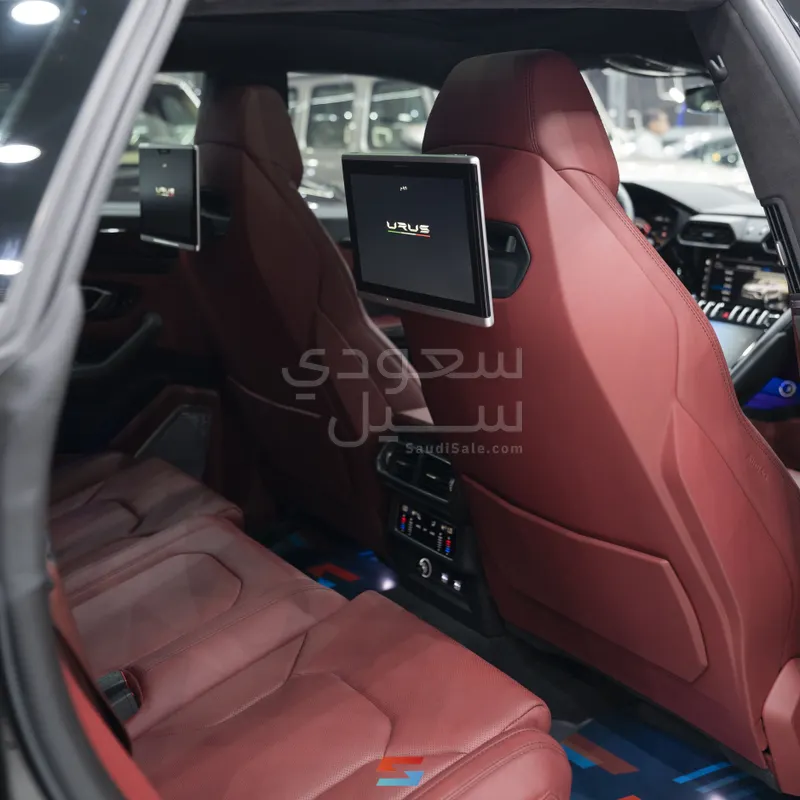 2021 لمبرجيني اوروس