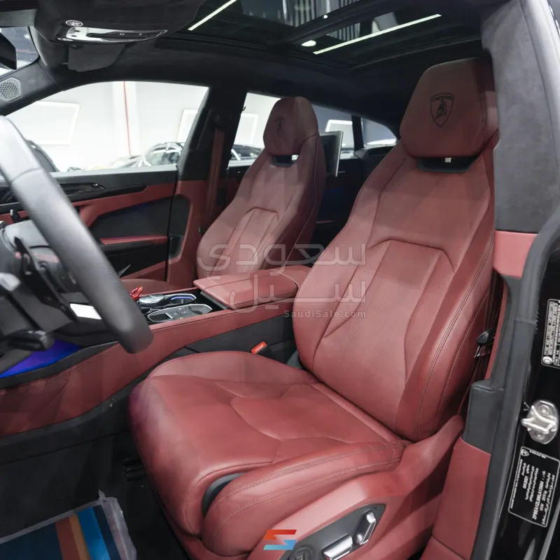 2021 لمبرجيني اوروس