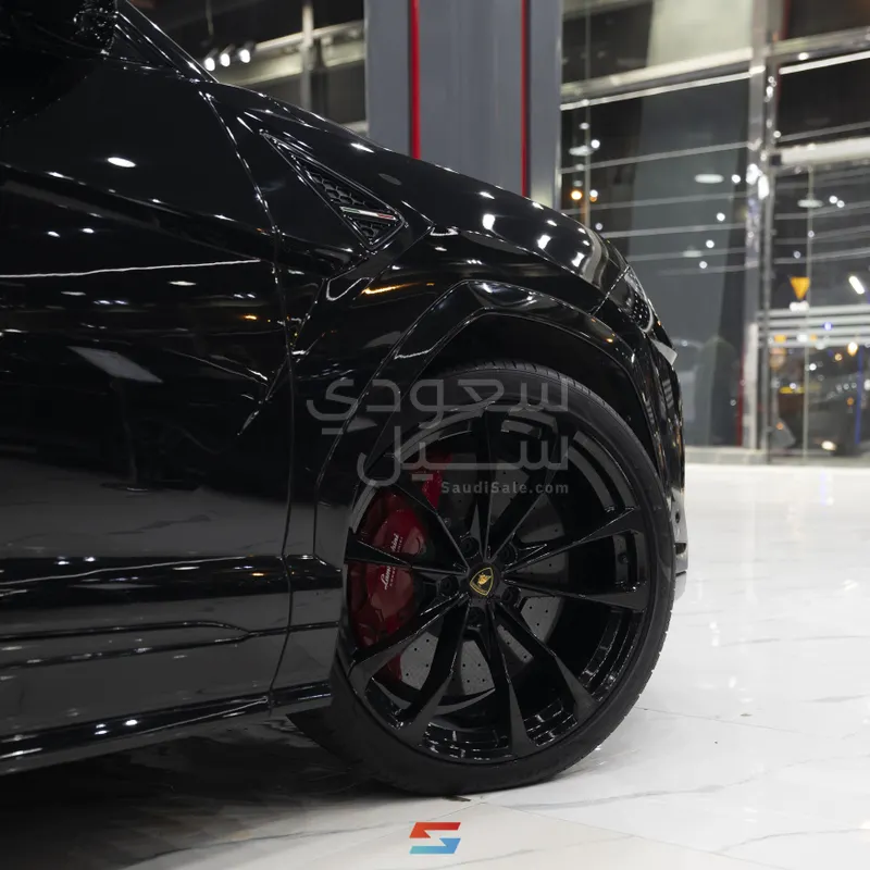 2021 لمبرجيني اوروس