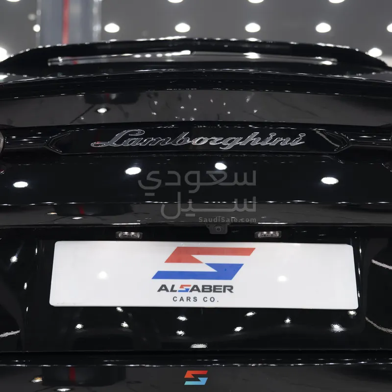 2021 لمبرجيني اوروس