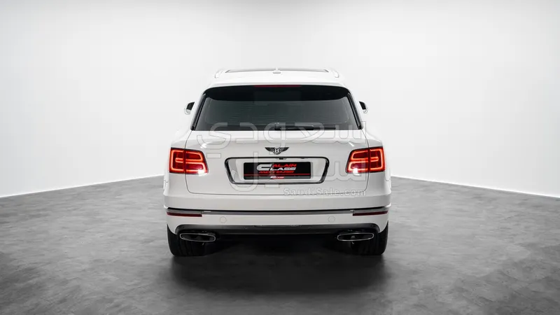 2017 بنتلي بنتايجا