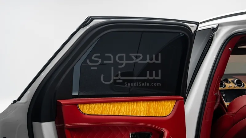 2017 بنتلي بنتايجا