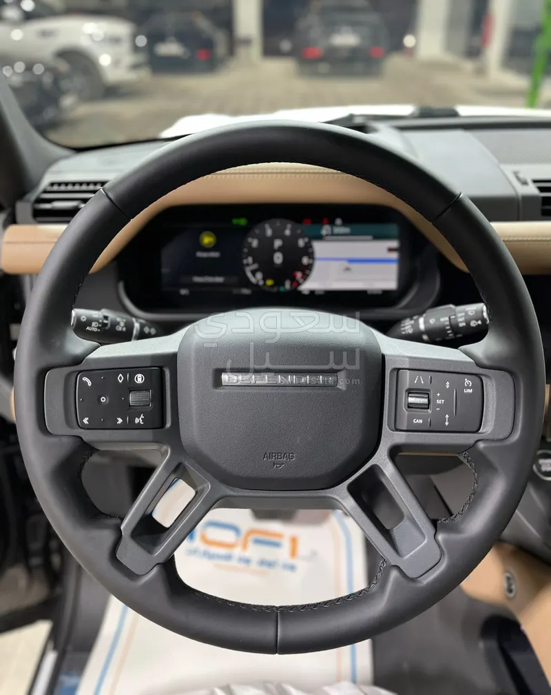 2026 لاند روفر ديفيندر اتش اس اي