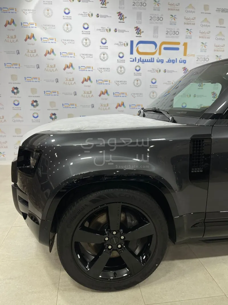 2026 لاند روفر ديفيندر اتش اس اي