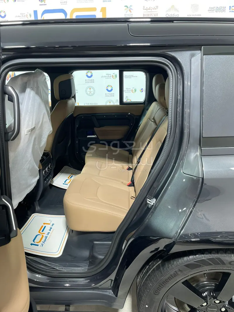 2026 لاند روفر ديفيندر اتش اس اي