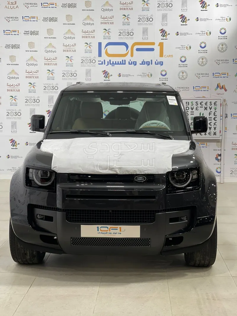 2026 لاند روفر ديفيندر اتش اس اي