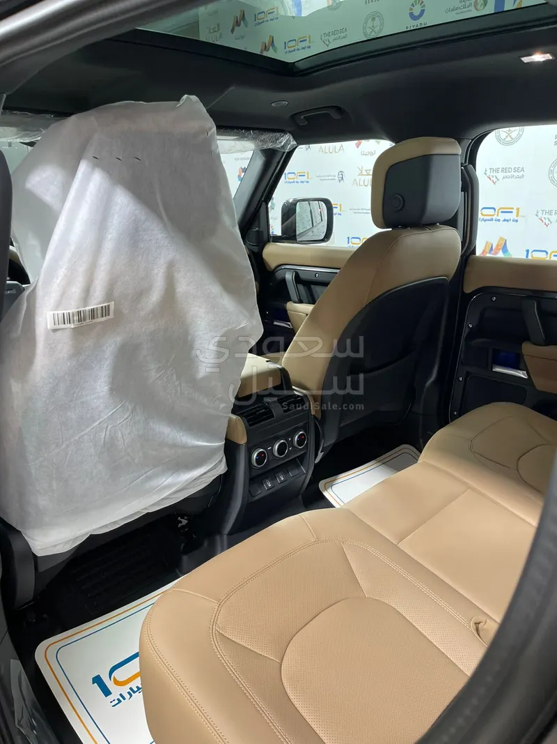 2026 لاند روفر ديفيندر اتش اس اي