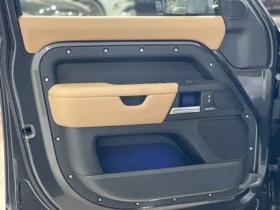 2026 لاند روفر ديفيندر اتش اس اي