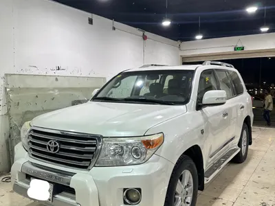 2015 تويوتا لاند كروزر جي اكس ار 3