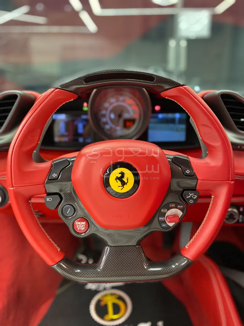 2016 فيراري 488 جي تي بي