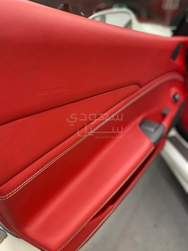 2016 فيراري 488 جي تي بي