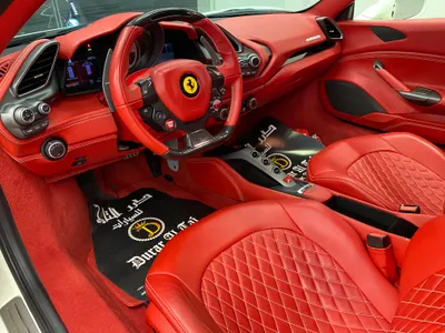 2016 فيراري 488 جي تي بي