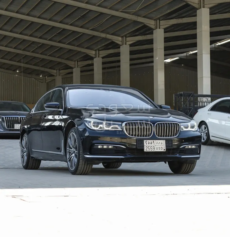 2018 بي ام دبليو الفئة السابعة 730 إل أي
