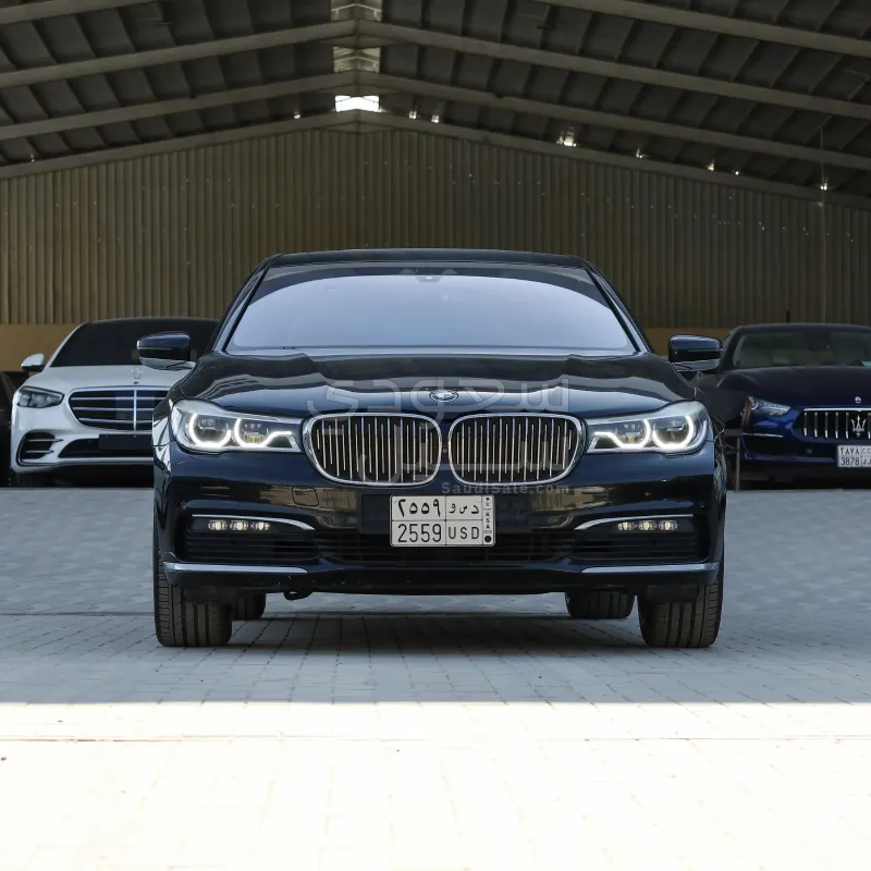 2018 بي ام دبليو الفئة السابعة 730 إل أي