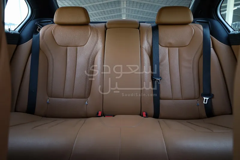 2018 بي ام دبليو الفئة السابعة 730 إل أي