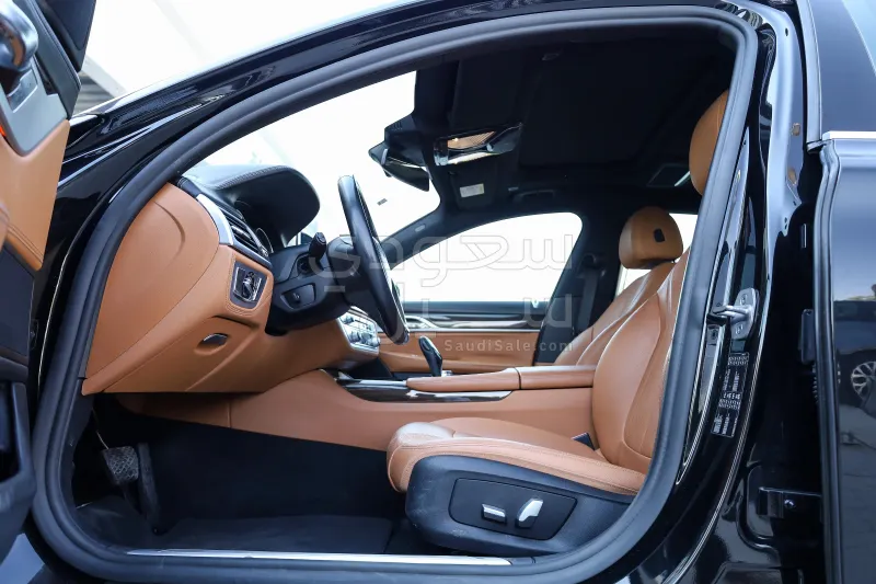 2018 بي ام دبليو الفئة السابعة 730 إل أي