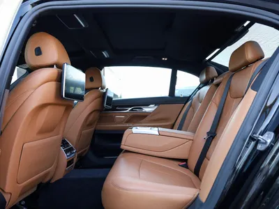 2018 بي ام دبليو الفئة السابعة 730 إل أي