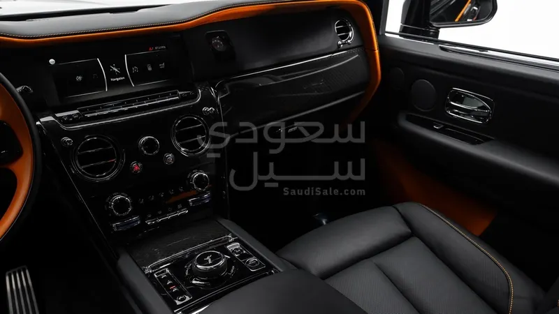 2024 رولز رويس كولينان بلاك بادج