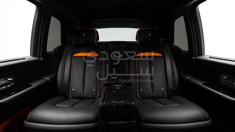 2024 رولز رويس كولينان بلاك بادج