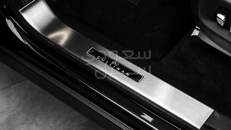 2024 رولز رويس كولينان بلاك بادج