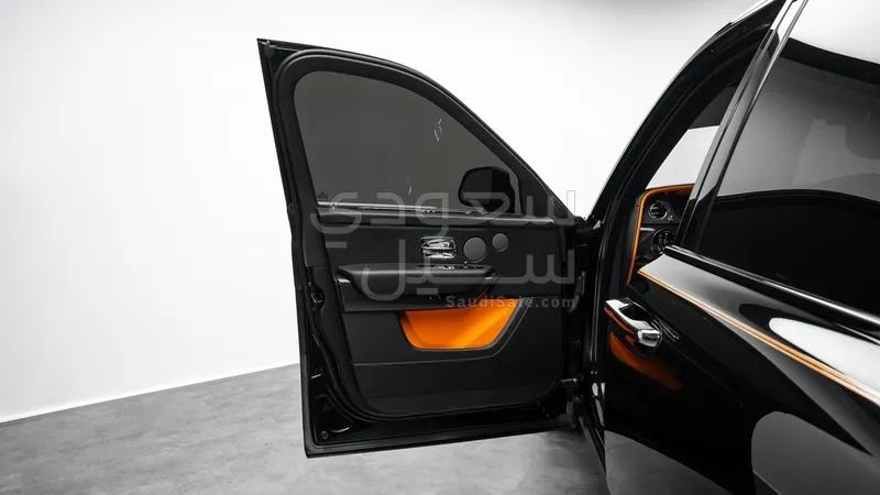 2024 رولز رويس كولينان بلاك بادج