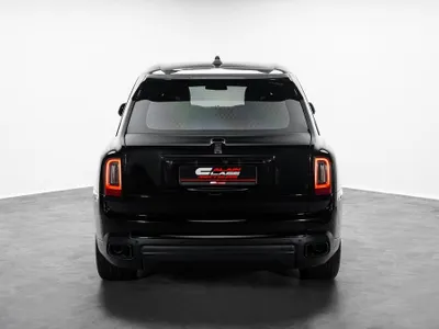 2024 رولز رويس كولينان بلاك بادج