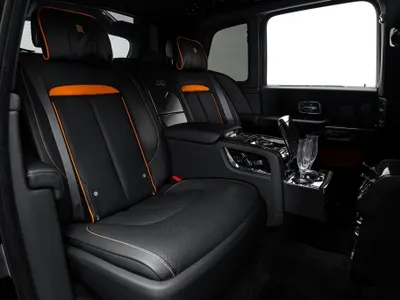 2024 رولز رويس كولينان بلاك بادج