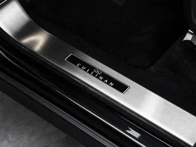 2024 رولز رويس كولينان بلاك بادج