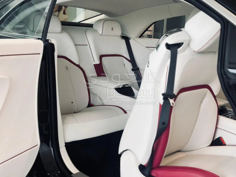 2024 رولز رويس سبيكتر