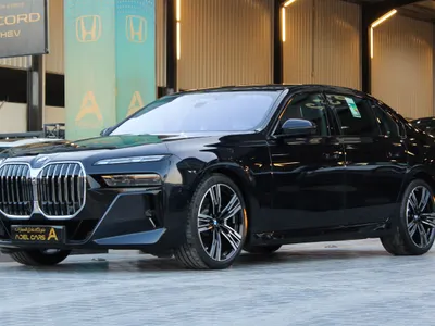 2026 بي ام دبليو الفئة السابعة 735أي