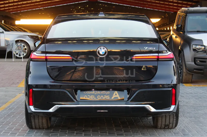2026 بي ام دبليو الفئة السابعة 735أي