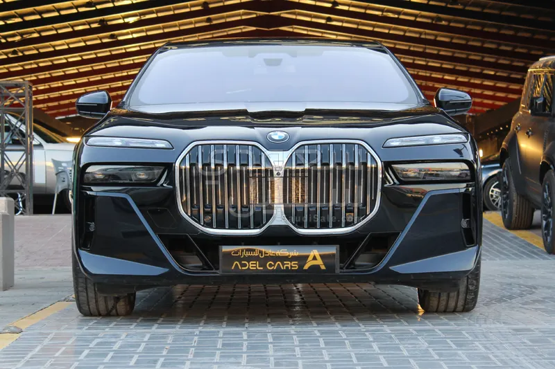 2026 بي ام دبليو الفئة السابعة 735أي