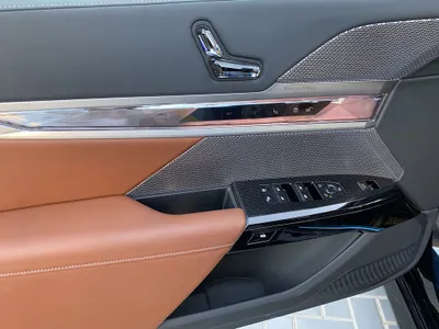 2026 بي ام دبليو الفئة السابعة 735أي