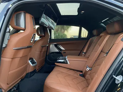 2026 بي ام دبليو الفئة السابعة 735أي