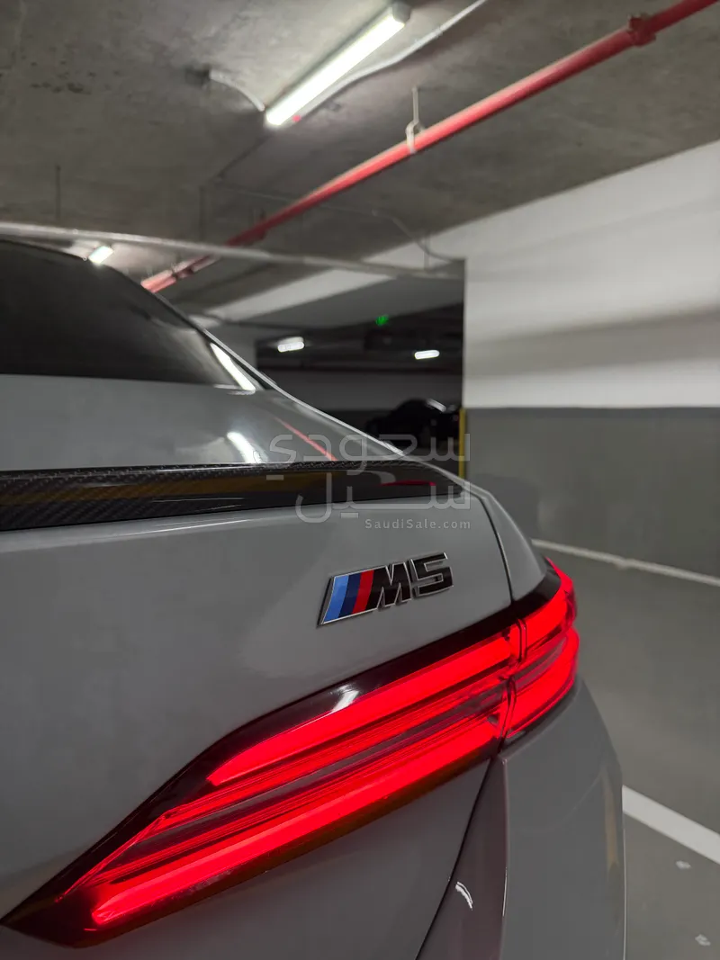 2025 بي ام دبليو الفئة ام إم 5