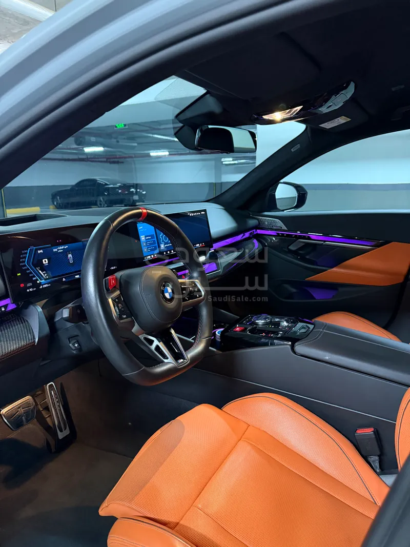 2025 بي ام دبليو الفئة ام إم 5