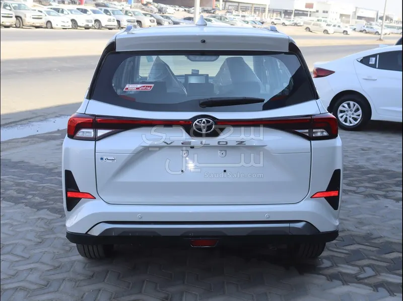 2025 تويوتا فيلوز