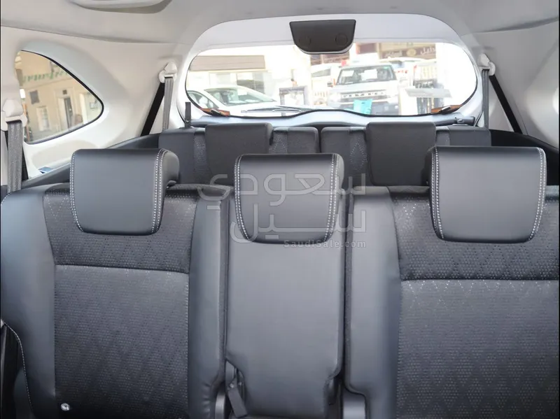 2025 تويوتا فيلوز