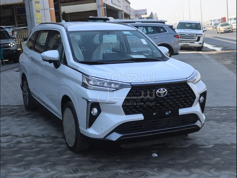 2025 تويوتا فيلوز