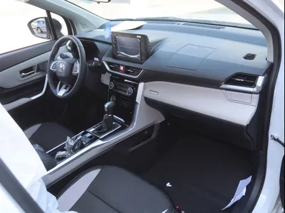 2025 تويوتا فيلوز